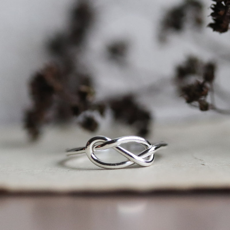 Infinity knot Ring